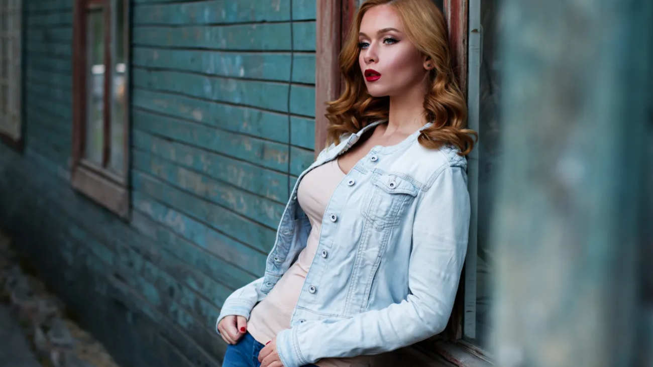 girl_red_hair_makeup_wooden_wall_loft_russian_model_beauty-1177669